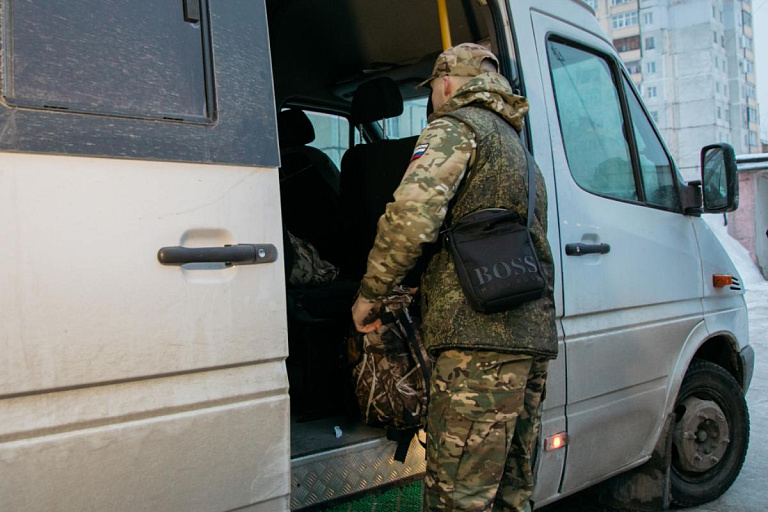 Двое военнослужащих вернулись в ХМАО из украинского плена