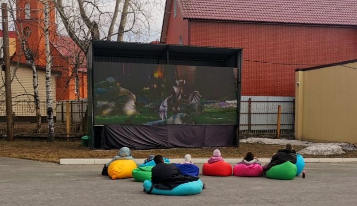 Расписание работы летнего кинотеатра в Сургуте