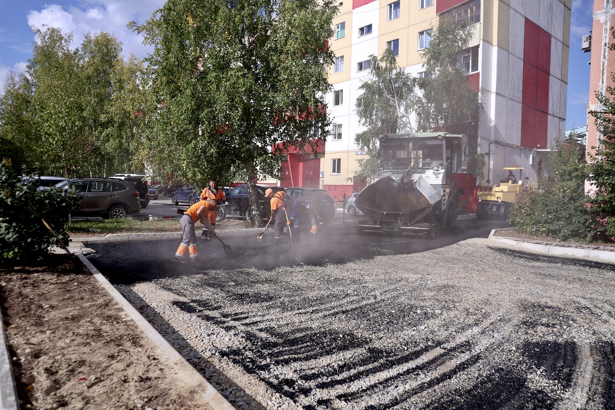 Масштабная кампания по обновлению дворов в Сургуте официально завершена