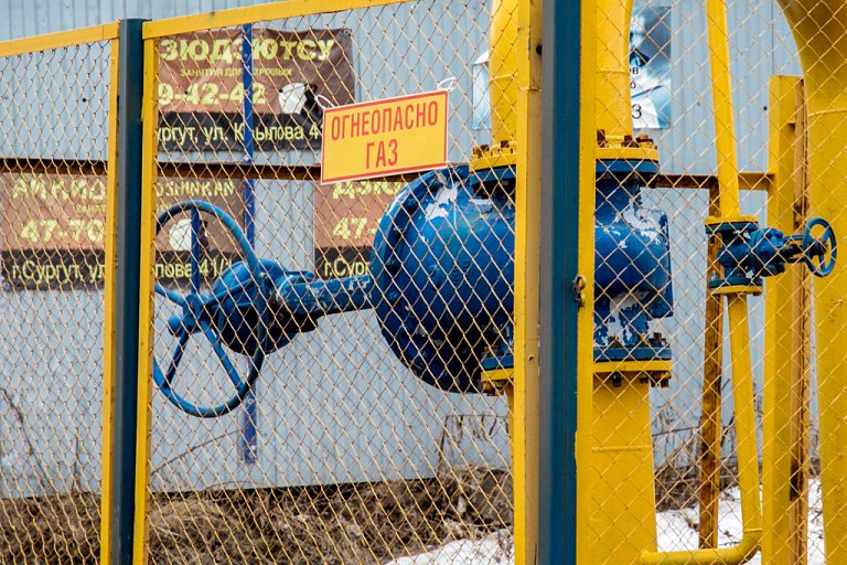 Роспотребнадзор ищет источник запаха газа в поселках под Сургутом