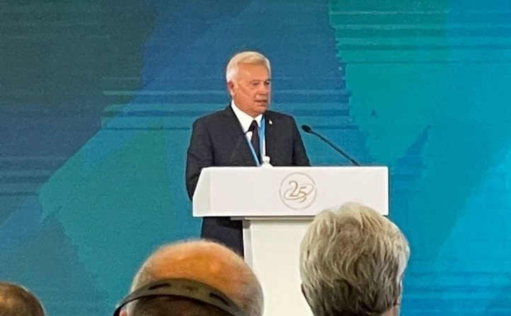 Вагит Алекперов попал в список самых обедневших миллиардеров России 