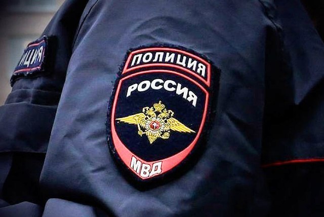 В Нижневартовске полицейские и прохожие помогли ребенку с эпилепсией 