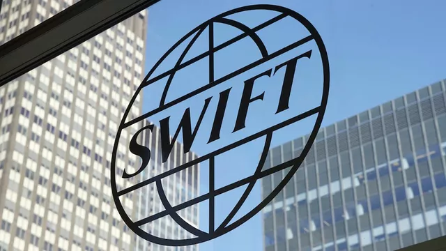 Сбербанк и Россельхозбанк отключат от SWIFT