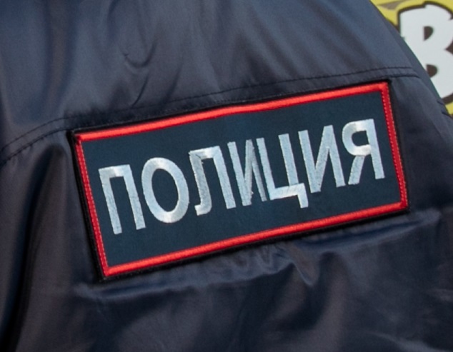 В Нижневартовске девочка-подросток выпала из окна и погибла 