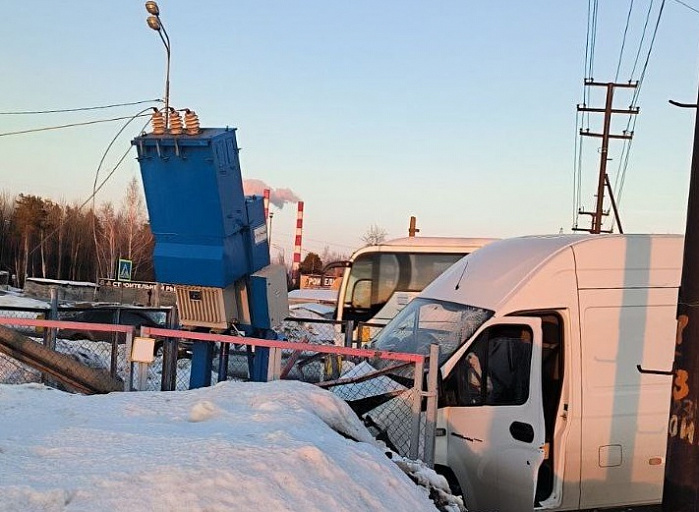 В Сургуте из-за ДТП без света остался поселок Кедровый 