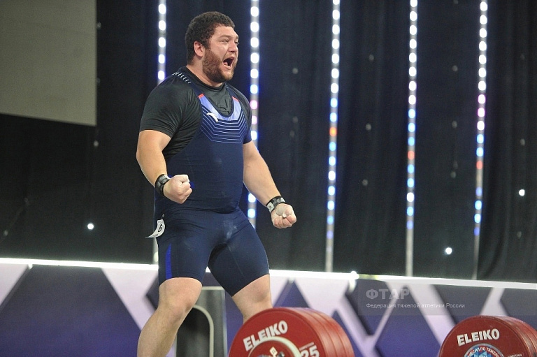 Тяжелоатлет из Сургутского района стал чемпионом России