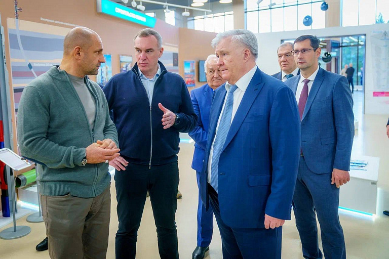 Владимир Богданов встретился с Артемом Жогой в Сургуте