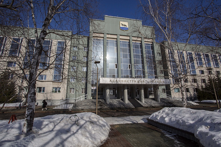 Чиновникам Сургута повысили оклады: комментарий администрации 
