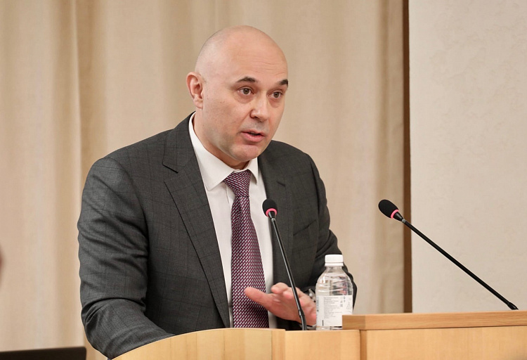 Депутаты приняли отчет главы Сургута