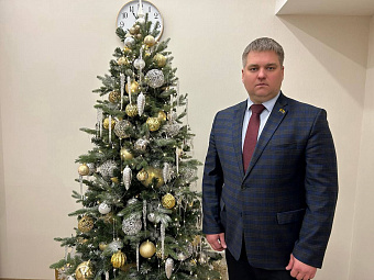 Председатель думы Сургута Александр Олейников поздравил горожан с Новым годом