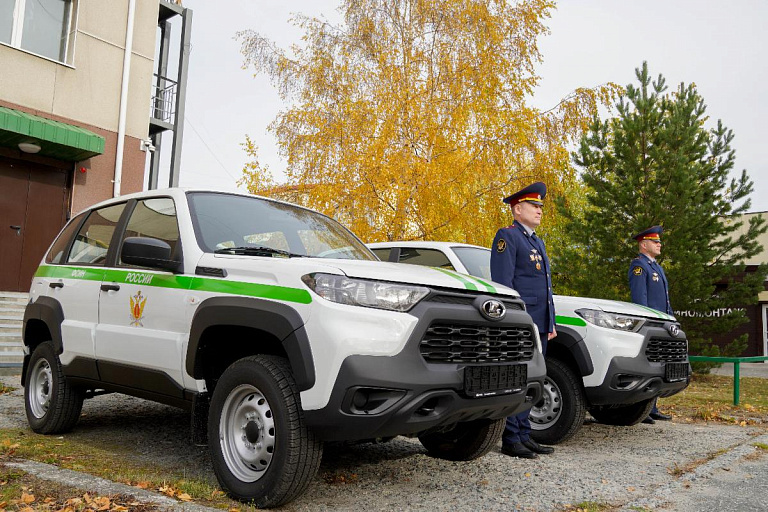 В исправительные центры Сургута и Лангепаса поступили служебные автомобили