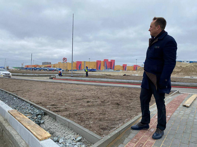 Максим Слепов держит на контроле строительство дорог в Сургуте