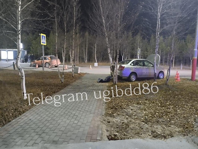 В Когалыме лихач на Infiniti спровоцировал ДТП с пострадавшим 