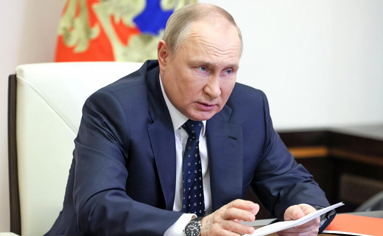 Путин поручил поднять пенсии, прожиточный минимум и МРОТ на 10 процентов