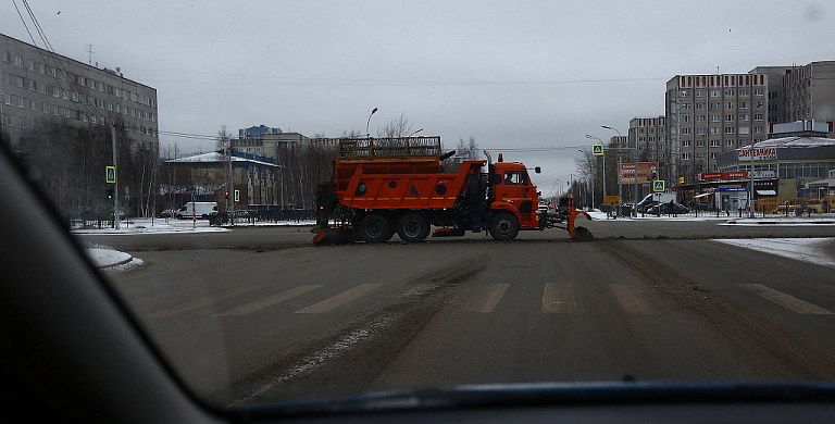 В Сургуте испытывают новый дорожный реагент