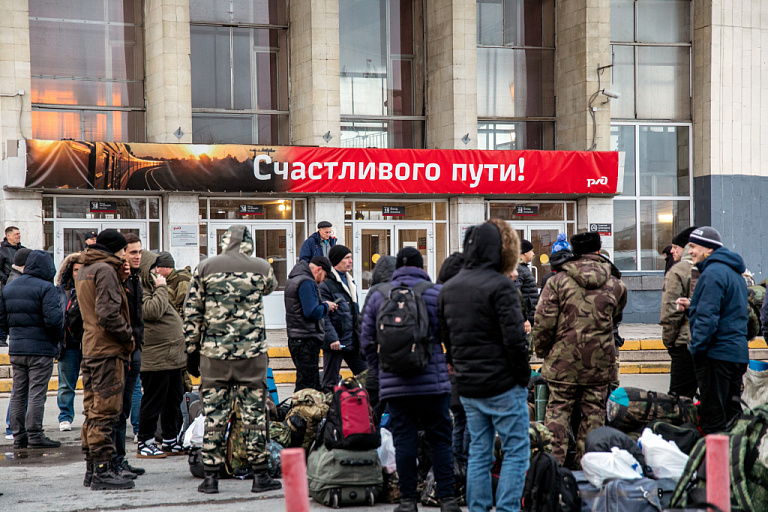 10 сургутян отправятся добровольцами на спецоперацию 
