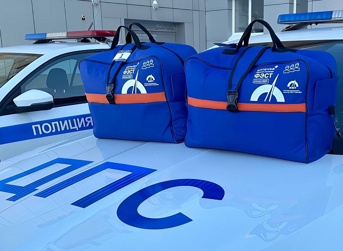 В Сургутском районе инспекторы ДПС спасли людей, попавших в автоаварию