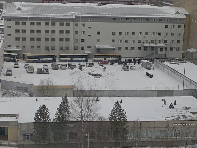 После облавы на рынках Сургута в полицию доставили 230 мигрантов