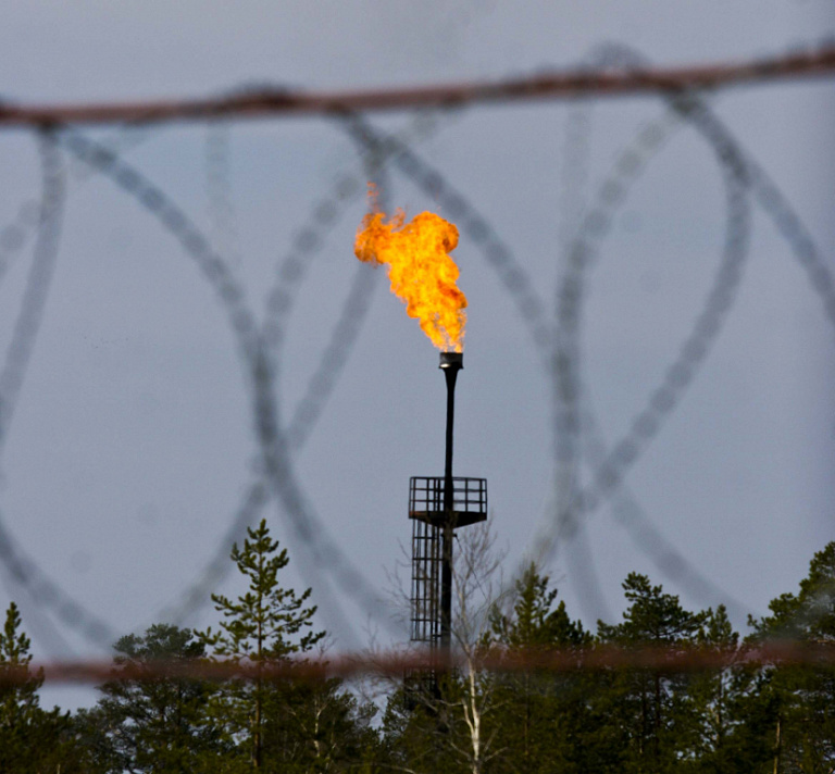 Власти ХМАО намерены снизить объемы сжигания попутного газа ради экологии