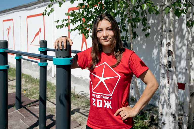 Рекордсмен по глотанию огня Дарья Евдокова рассказала о жизни с огоньком