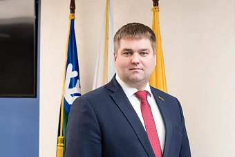 Председатель Думы Сургута Олейников поздравил с Днем России и Днем города