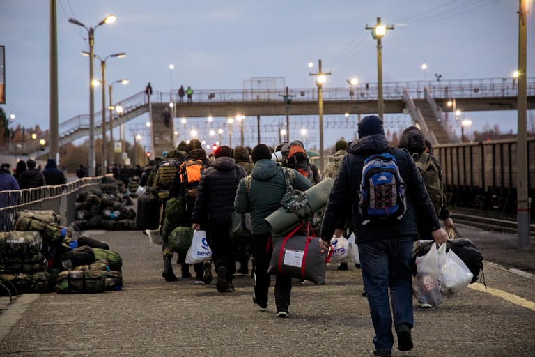 В Югре заключить контракт на военную службу могут жители других регионов