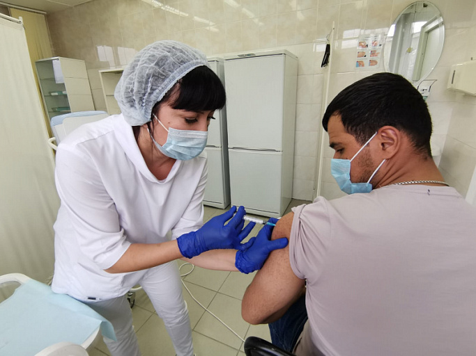 Призывников Югры вакцинируют от опасных инфекций 