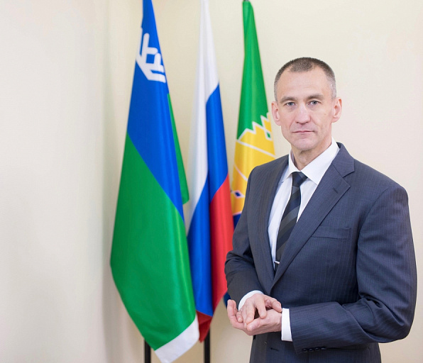 Глава Сургутского района поздравил школьников и студентов с Днем знаний