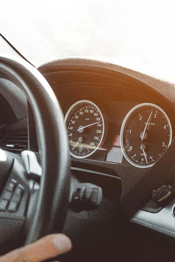 Житель Югры накопил 60 автомобильных штрафов и поплатился за это