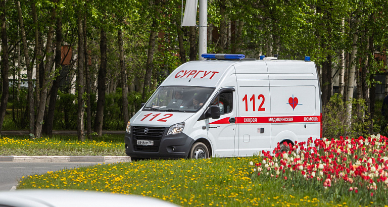 В Сургуте дачник чуть не отпилил себе ногу болгаркой 