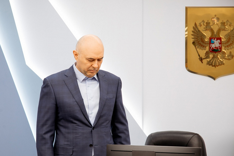 Адвокат экс-главы Сургута Филатова опроверг его намерение пойти на СВО 