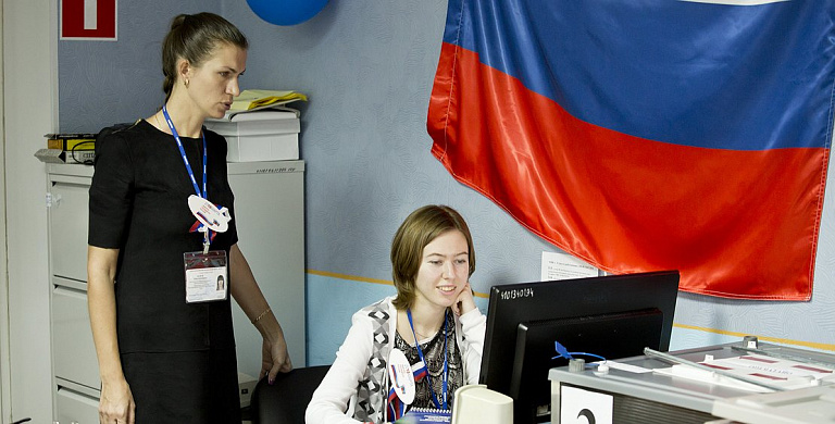В Сургуте подготовили волонтеров для работы с маломобильными избирателями