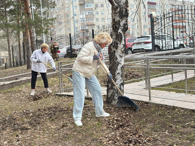 Во всех городах Югры состоялись масштабные субботники "Зеленая весна"