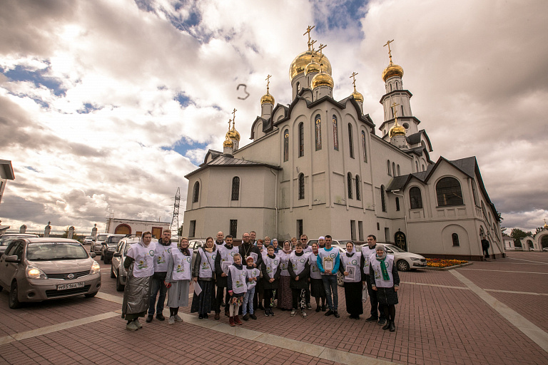 Православные активисты Сургута устроили автопробег в защиту города от пьянства