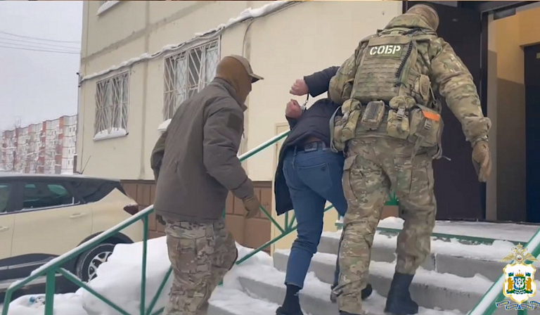 В Югре спецназ задержал банду вооруженных вымогателей 