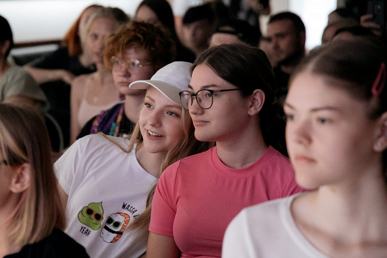 Сургутские школьники смогут обучиться основам сонрайтинга