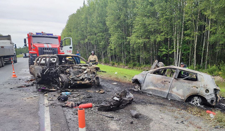 В страшном ДТП на трассе «Тюмень-Ханты-Мансийск»‎ погибли три человека