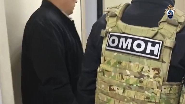 В ХМАО арестовали банду, которая занималась незаконной легализацией мигрантов