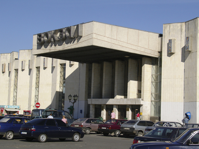 В Сургуте началась реконструкция железнодорожного вокзала