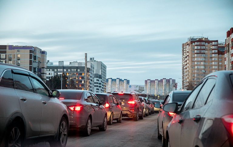 Автоэксперт из Сургута развенчал главные мифы об экономии топлива