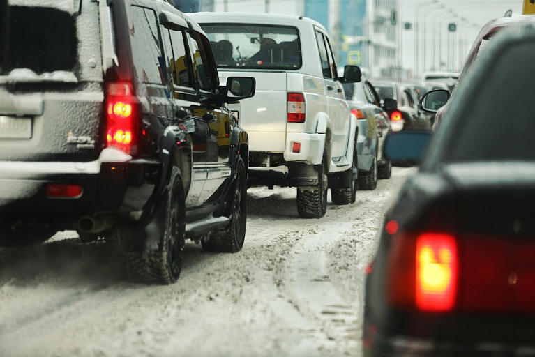 Спрос жителей Югры на автокредиты снизился почти в полтора раза 