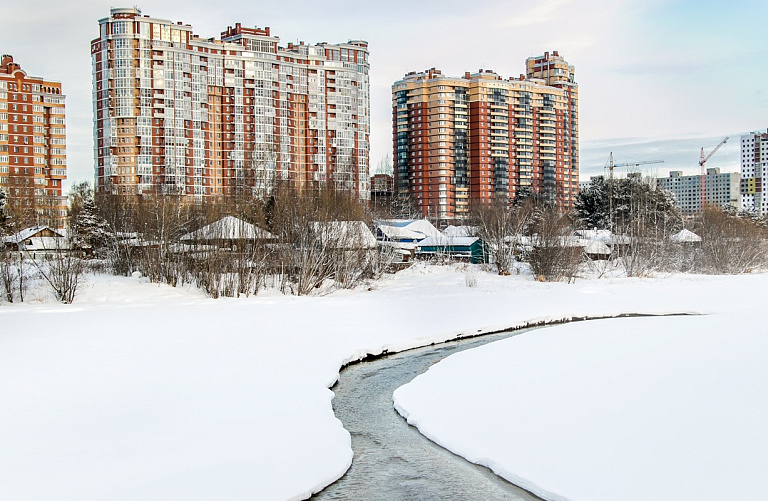 Жителям Сургута напомнили о правилах безопасности на водоемах зимой