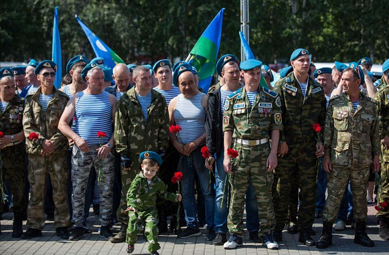 Десантники Сургута соберутся на митинг 