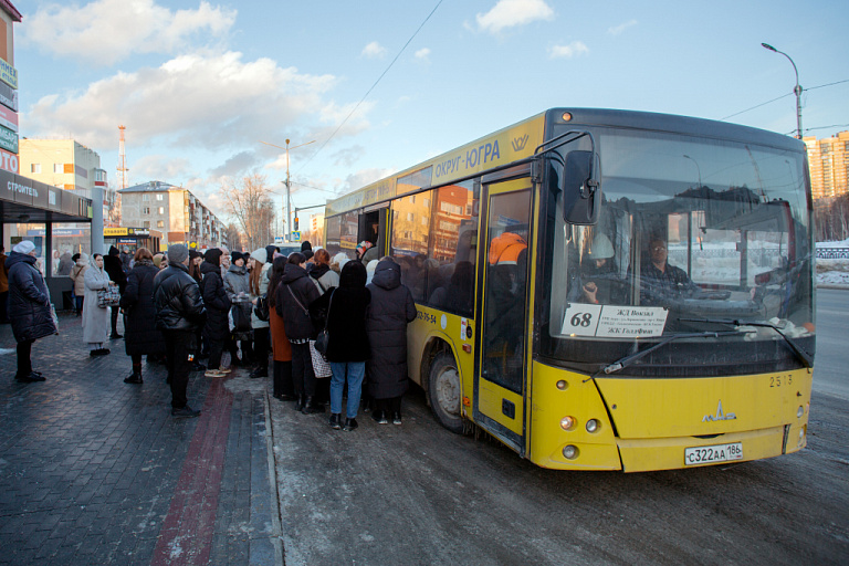 Полосы на дорогах Сургута могут сузить ради общественного транспорта