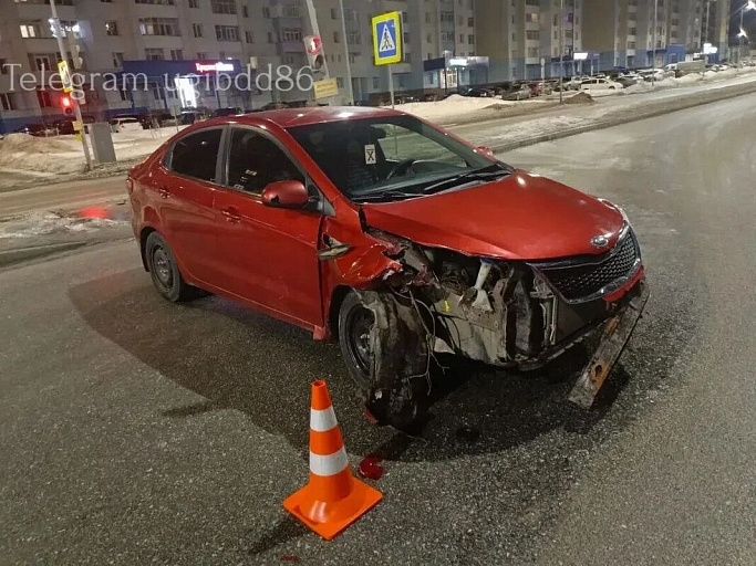 На пешеходном переходе в Сургуте сбили двух подростков