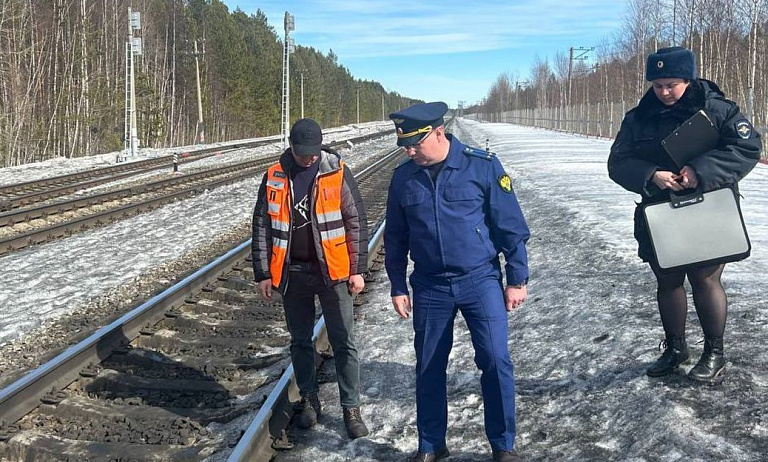В Сургуте подросток попал под поезд 