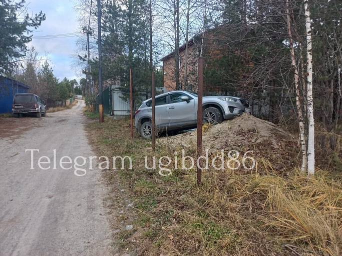 В Солнечном пожилой водитель врезался в трубу и погиб 