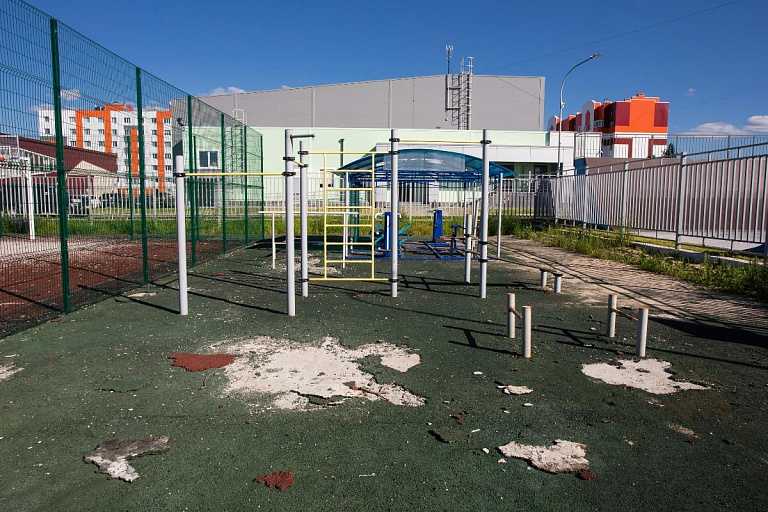 В Барсово после ремонта открывают скандально-известную спортивную площадку