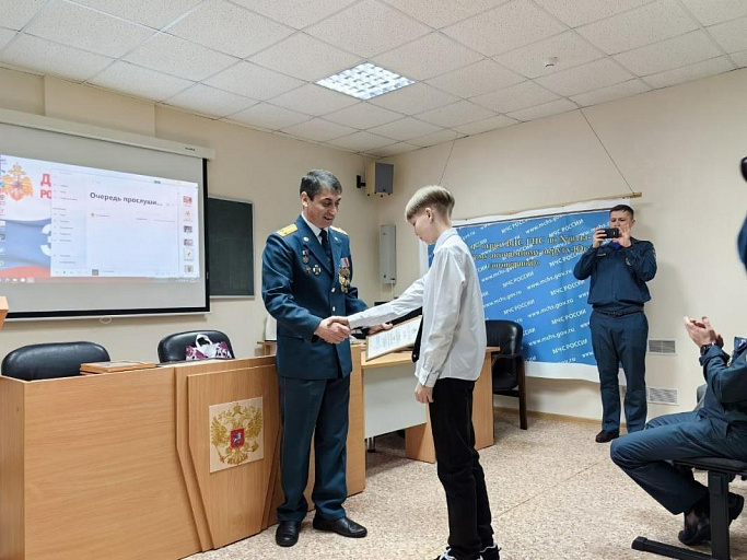 Семиклассник из Сургутского района спас человека на пожаре